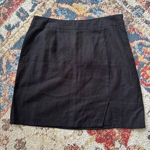 Versona - Linen Mini Skirt - Black with Slit - Size 6